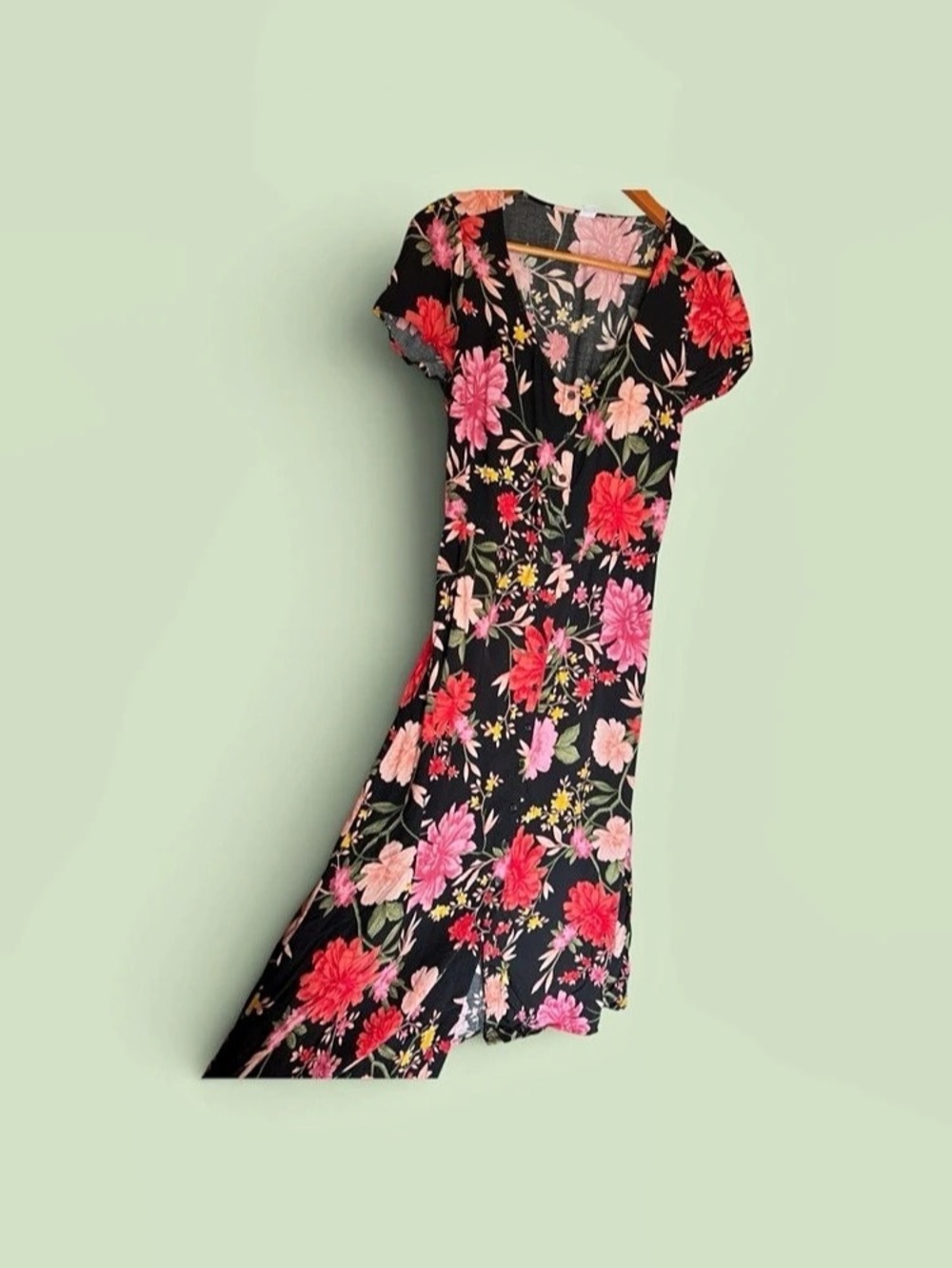 Old Navy Floral Mini Dress in Black & Pink Size Medium